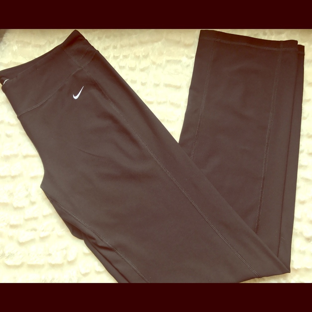 Women's nike dri-fit athletic pants size M
